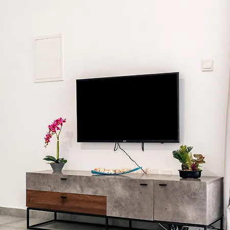 Apartmán Central By Ezoria Ayia Napa